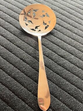 Vintage Silver Plated Tomato Server by Wm. Rogers & Son- international silver co